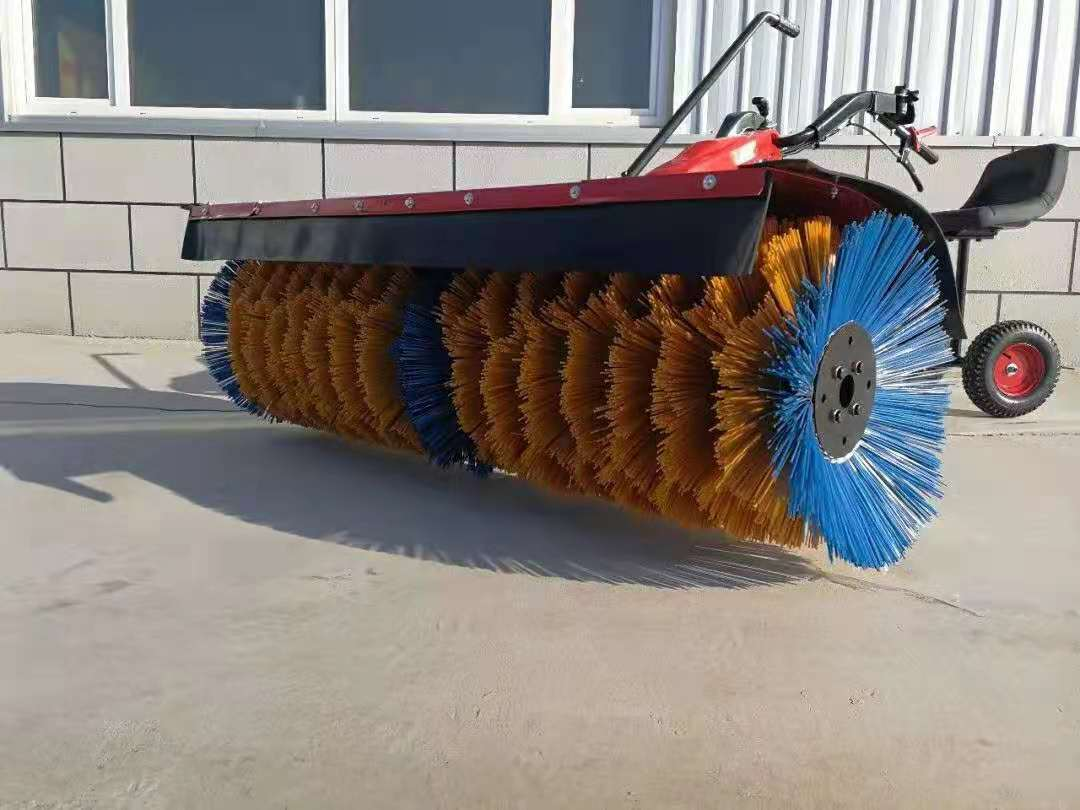 扫雪机使用后的保养维护小技巧